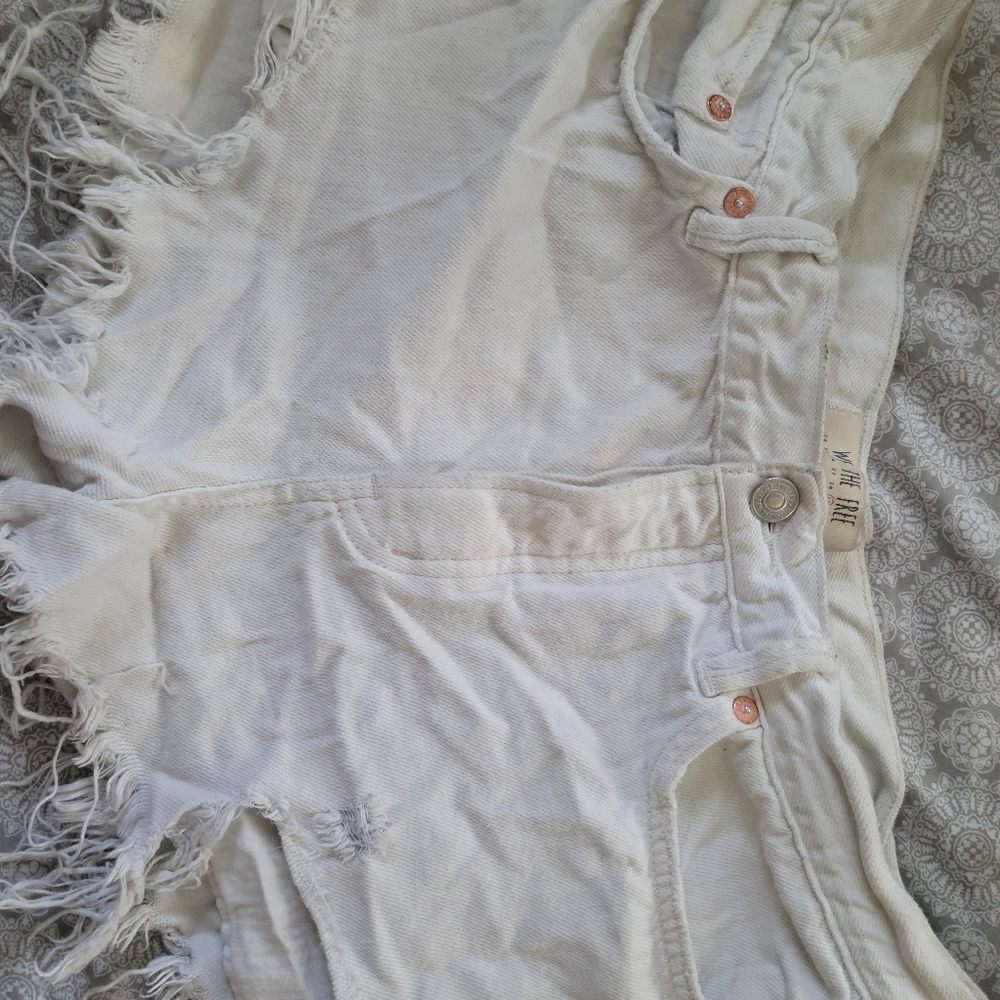 Free People White Distressed Shorts Sz 29
